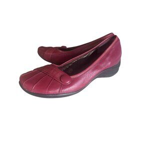Hush Puppies red leather flats size 11W